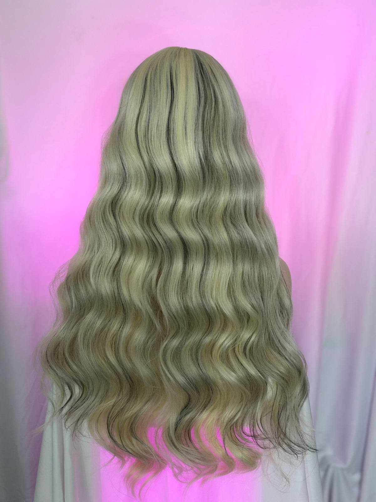 Peluca 161 de Cabello Semi ~ Natural 32 Pulgadas Rubia Luces negras, Lace Frontal, Partidura Libre.