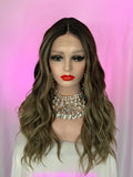Peluca 200 de cabello Semi ~ Natural 30 Pulgadas Balayage/Cenizo, Lace Frontal.