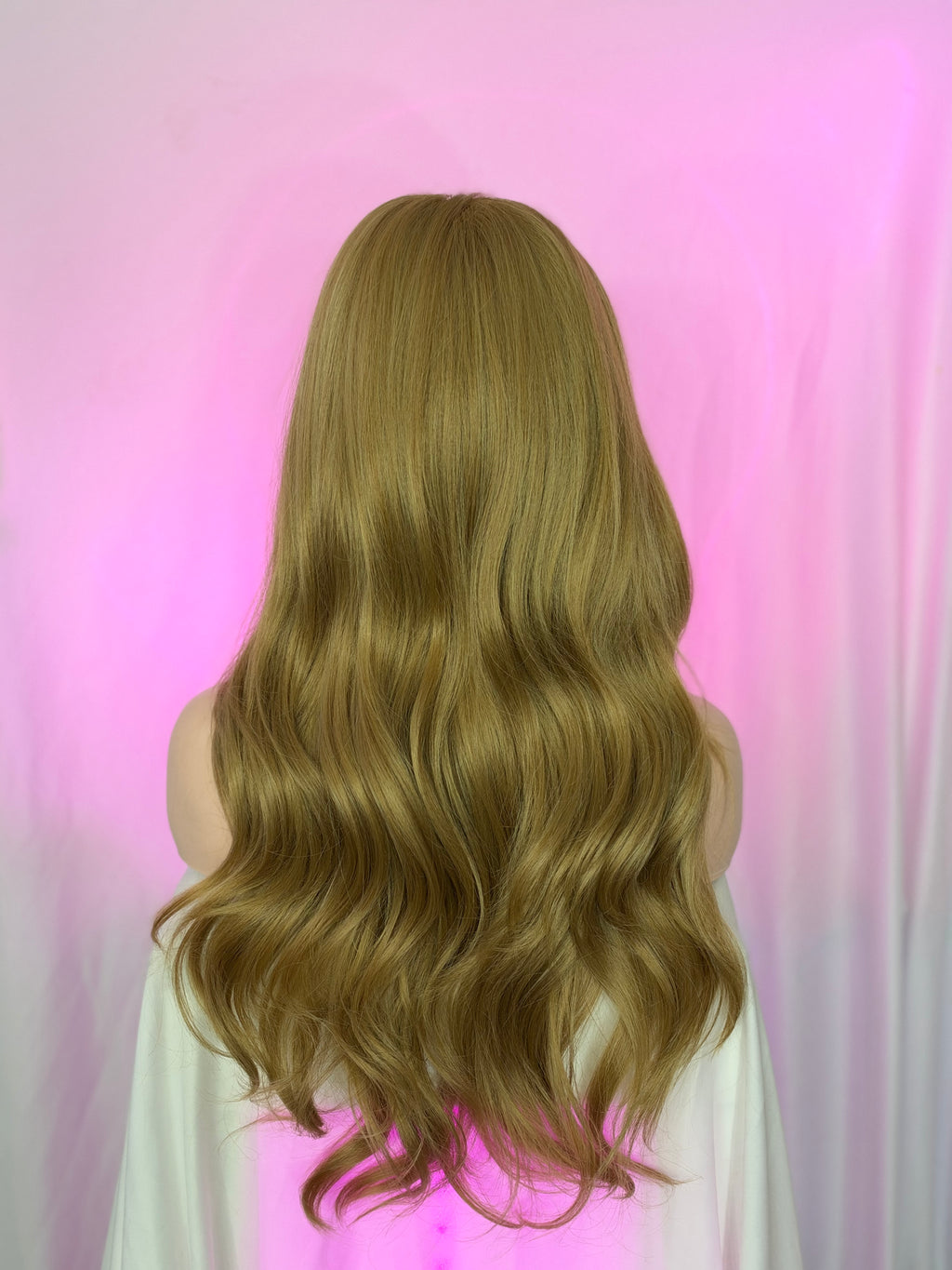 Peluca 223 de Cabello 100% Fibra premium 32 pulgadas, Rubio Dorado, Lace Frontal, Partidura Libre.