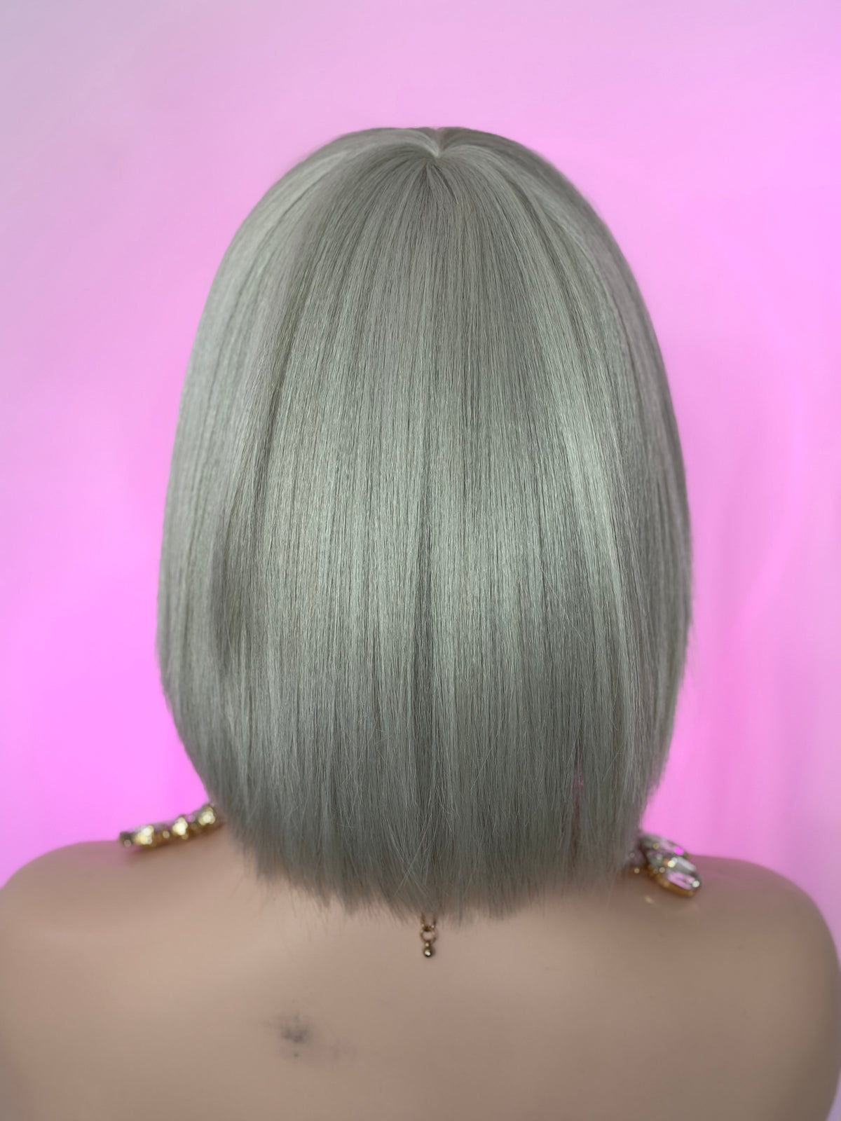 Peluca 224 de Cabello Fibra 100% Premium 18 Pulgadas, Platinado.