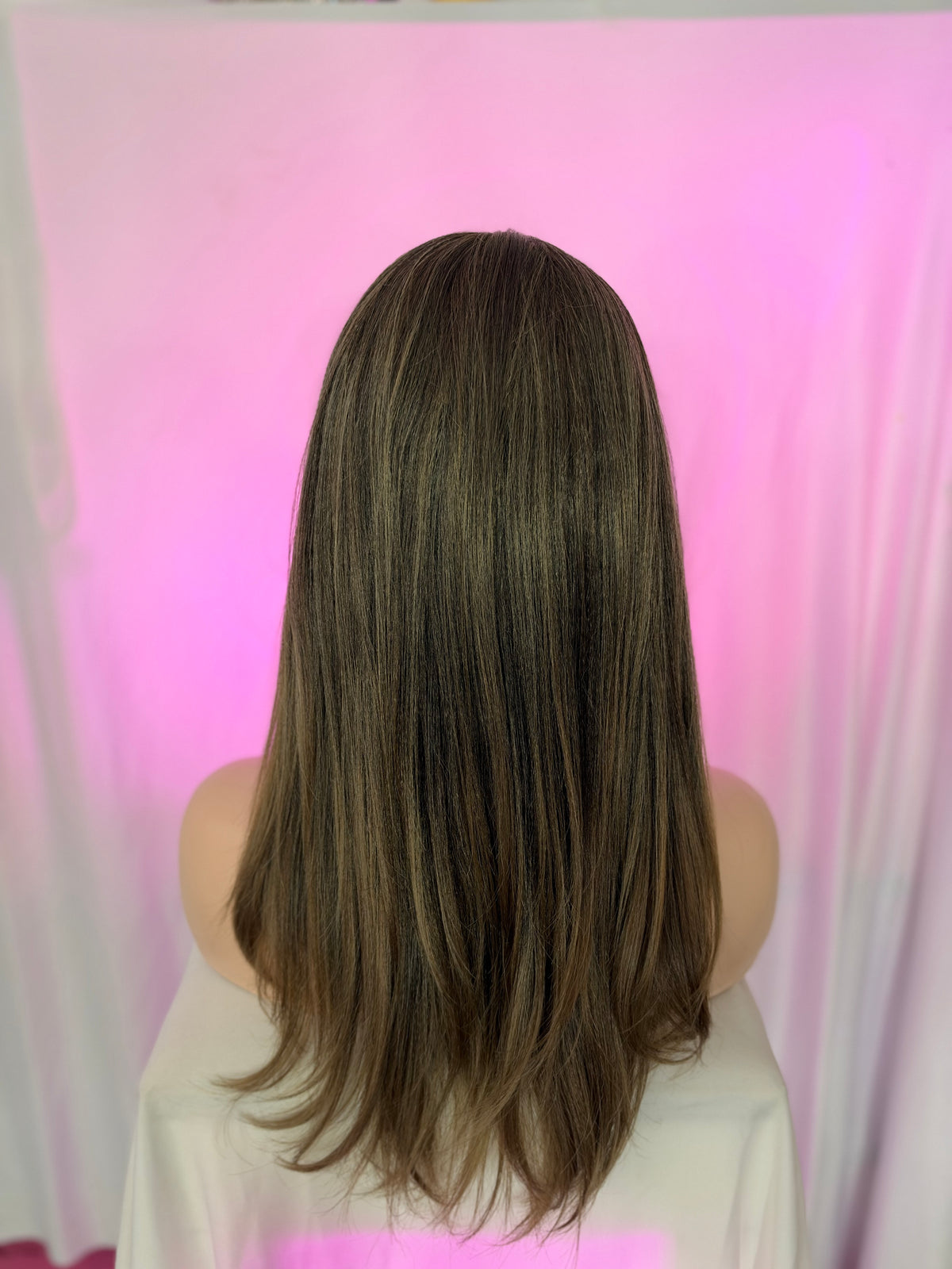 Peluca 230 de Cabello Fibra 100% Premium Ash Brown 28 Pulgadas Lace Frontal