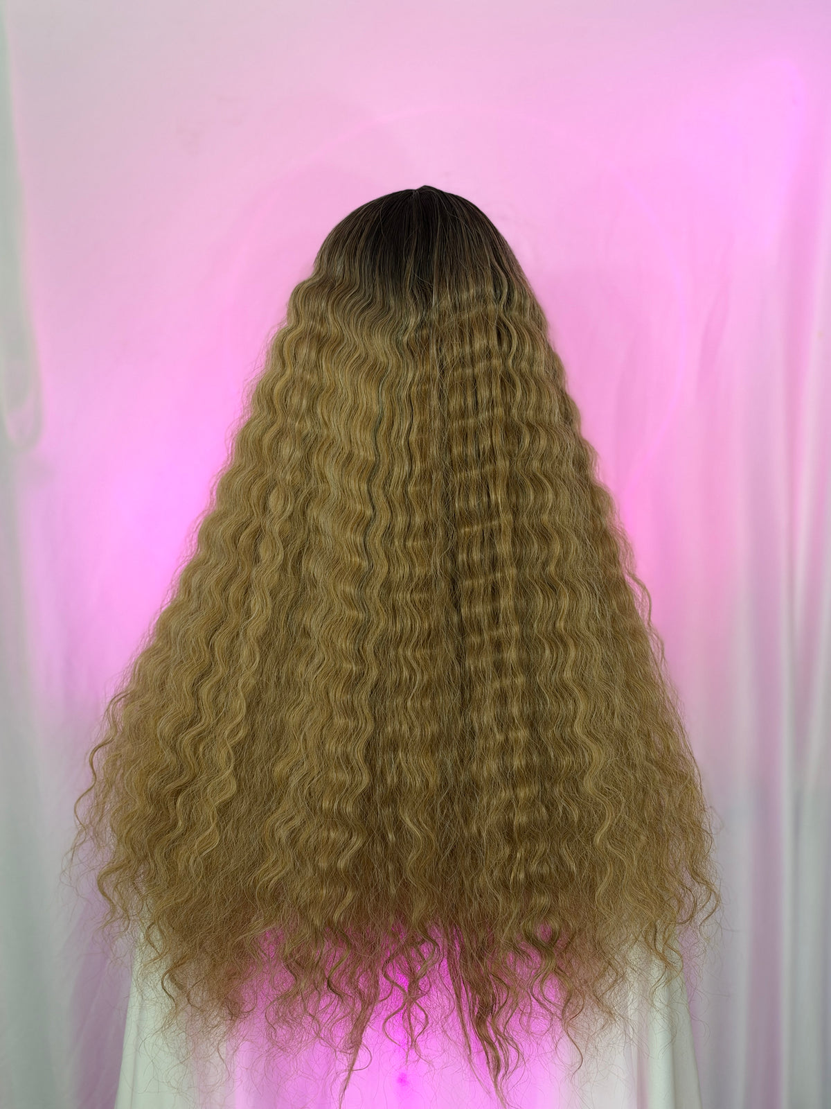 Peluca 236 de Cabello Fibra 100% Premium 30 Pulgadas Ash Brown Melt, Lace Frontal.