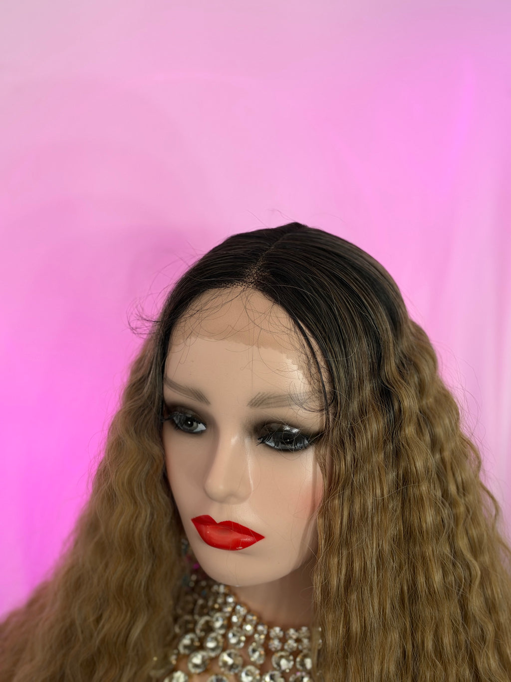 Peluca 236 de Cabello Fibra 100% Premium 30 Pulgadas Ash Brown Melt, Lace Frontal.