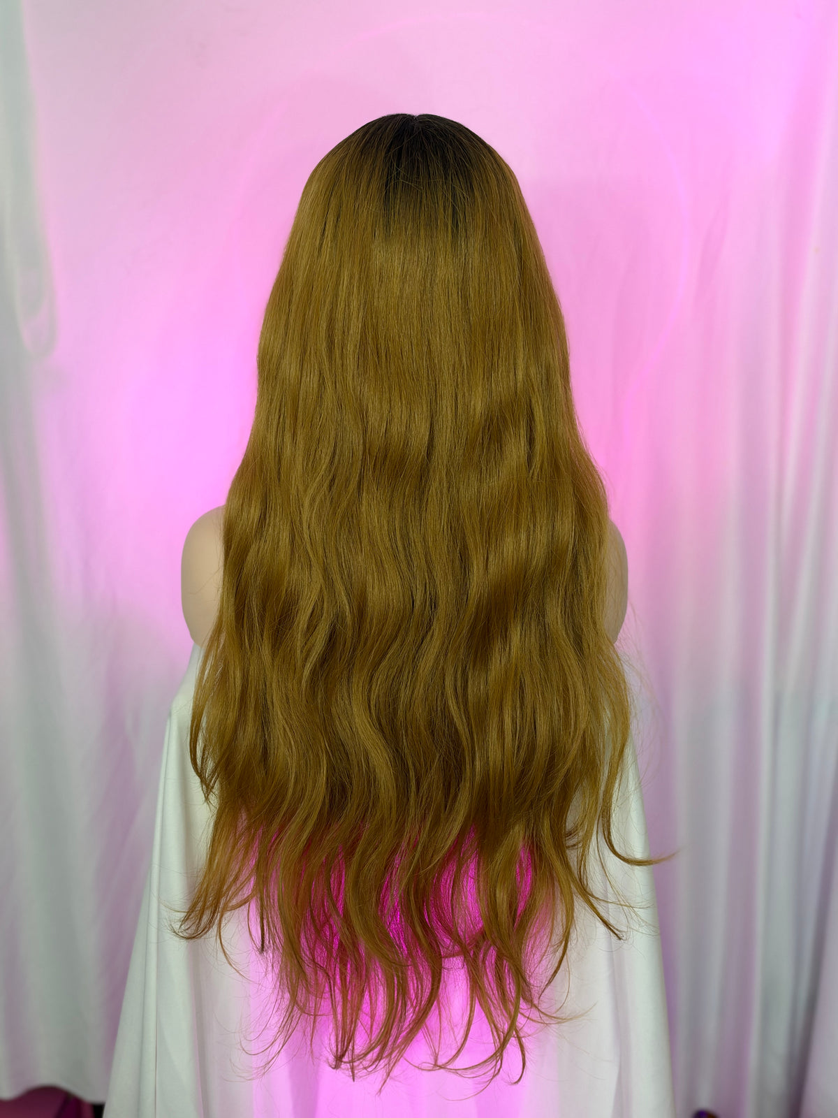 Peluca 239 de Cabello Fibra 100% Premium 34 Pulgadas, Castaño Claro, Lace Front.